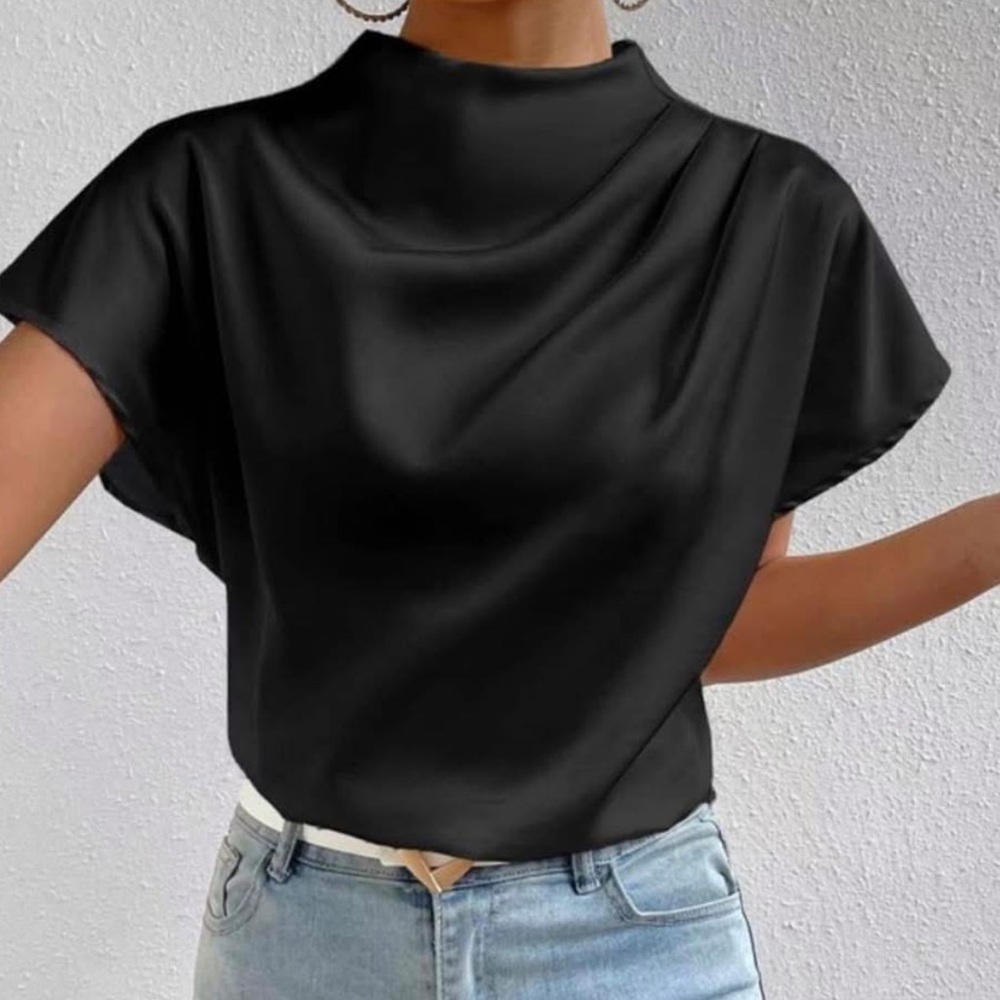 Black Relaxed Blouse with Short Sleeves